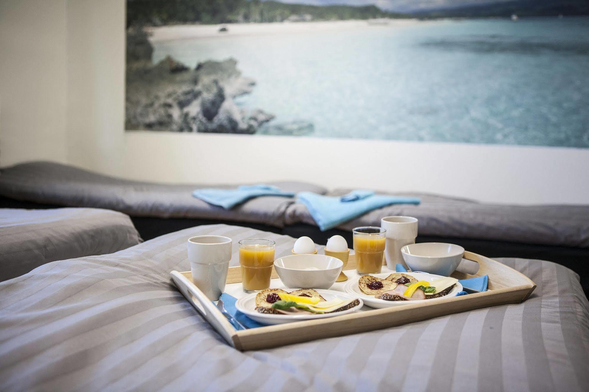 Sol & Sand Bed And Breakfast Kungalv Ngoại thất bức ảnh