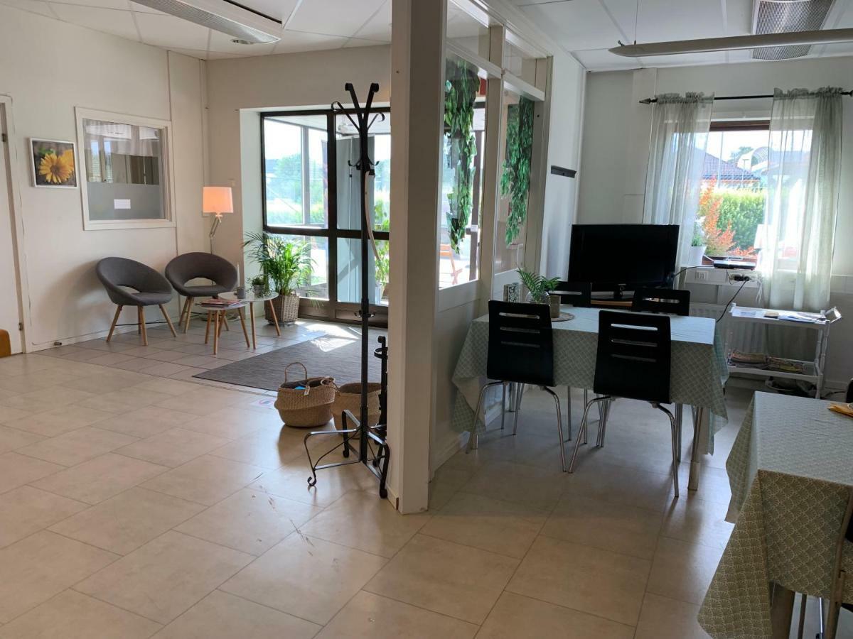 Sol & Sand Bed And Breakfast Kungalv Ngoại thất bức ảnh